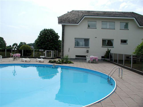 Roannay - Francorchamps Hotel Bagian luar foto